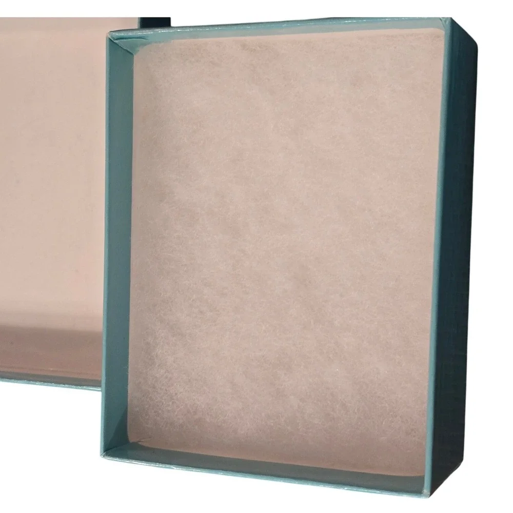 Tiffany & Co Blue Jewelry Box and Felt Pouch Packaging Set Classic Logo flaw